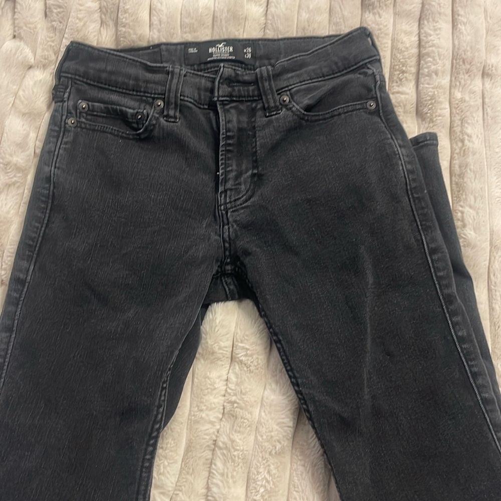 Hollister size 26